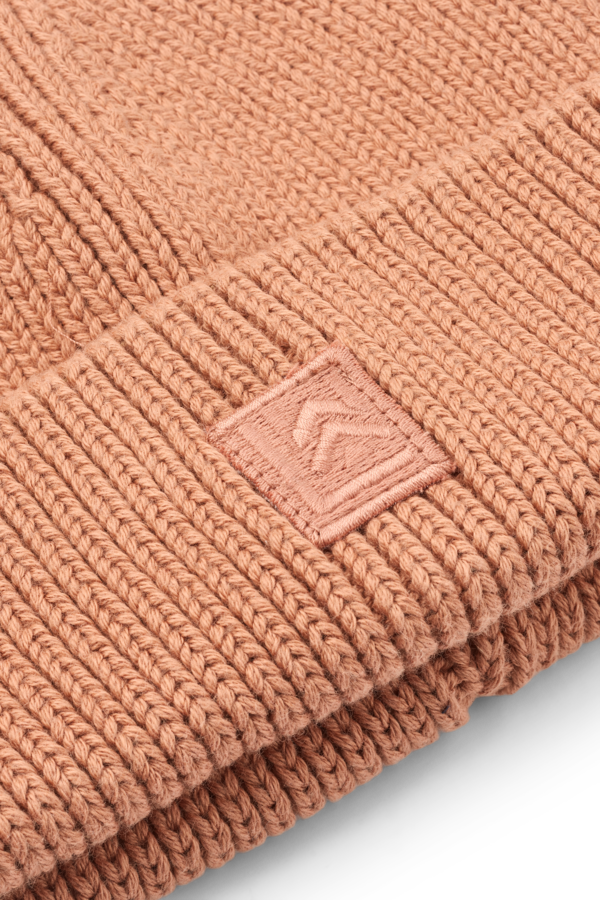 Beanie Gina